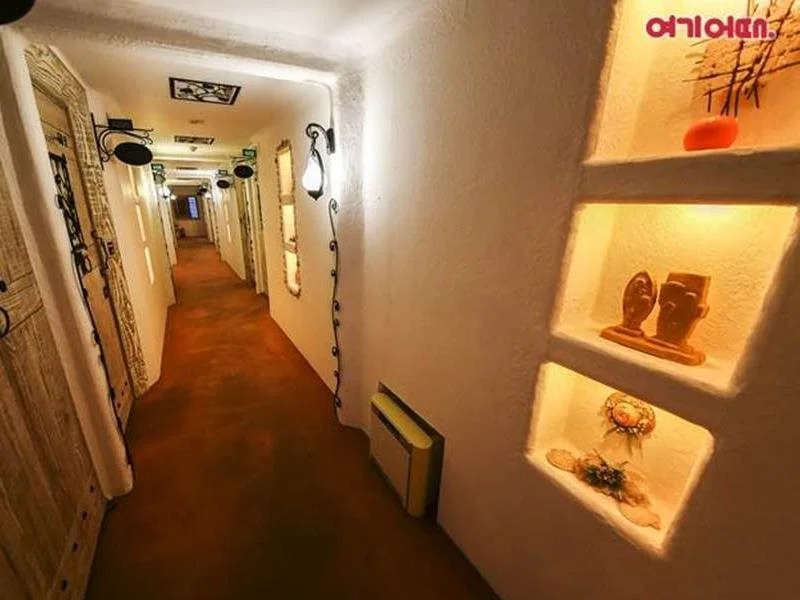Moon Hotel