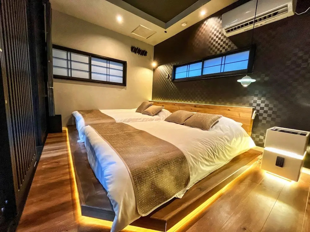 Tokyo Nook