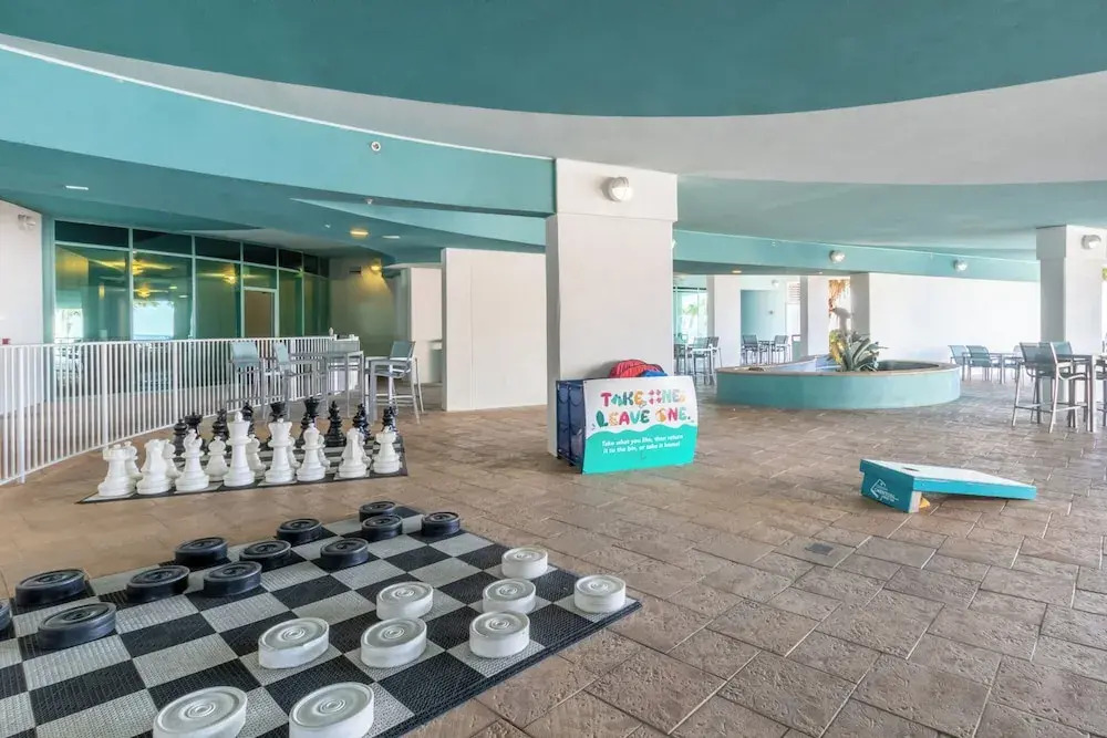 Turquoise Place 1807 D