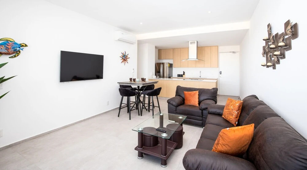 Condo Aria Ocean 411 by Kivoya