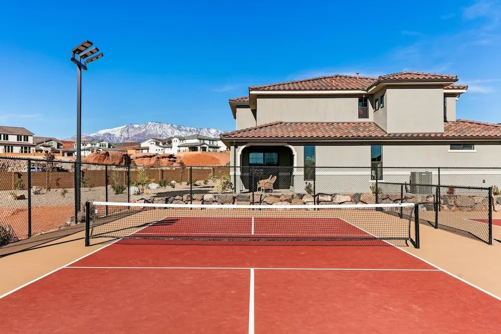 Red Rock Adventures 4 Bedroom Townhouse