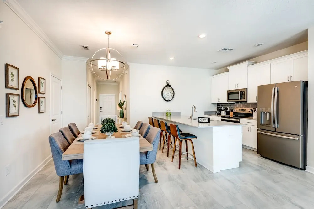Modern and Spacious 5 bed Home Resort