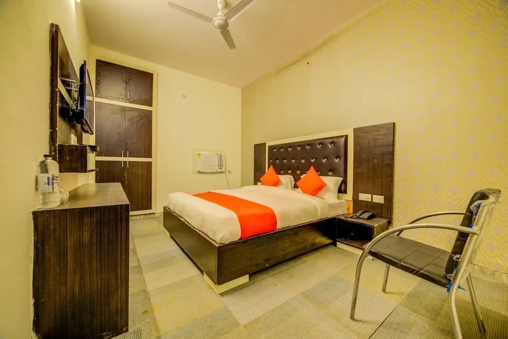 Diamond Expo by OYO Rooms