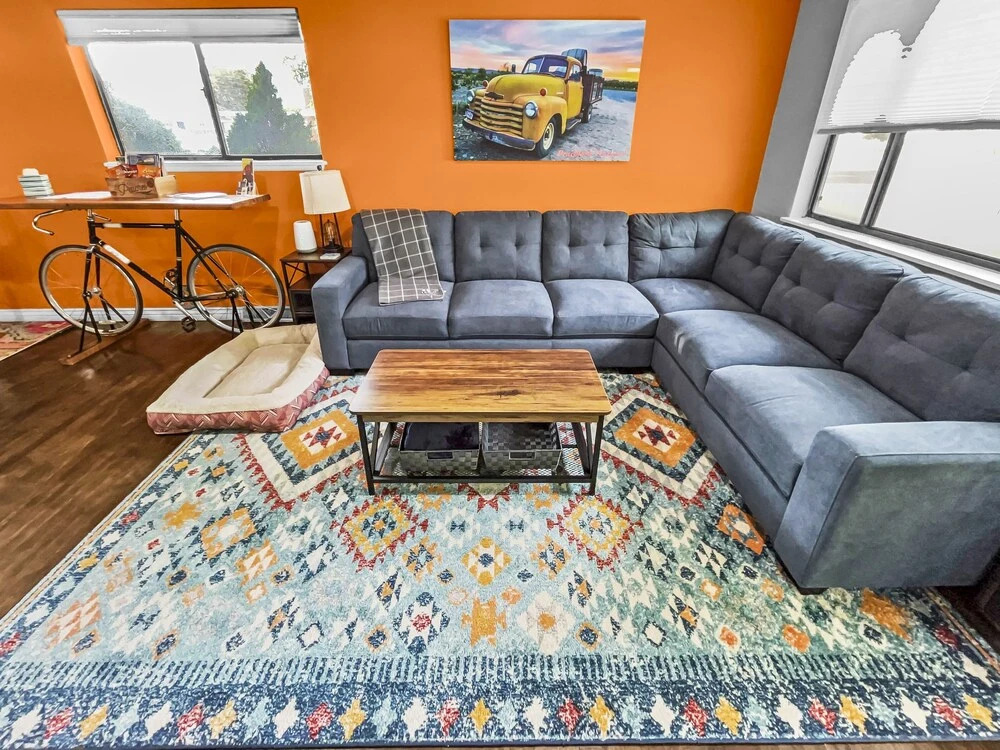 East Side Sunset Pad 3 Bedroom Home