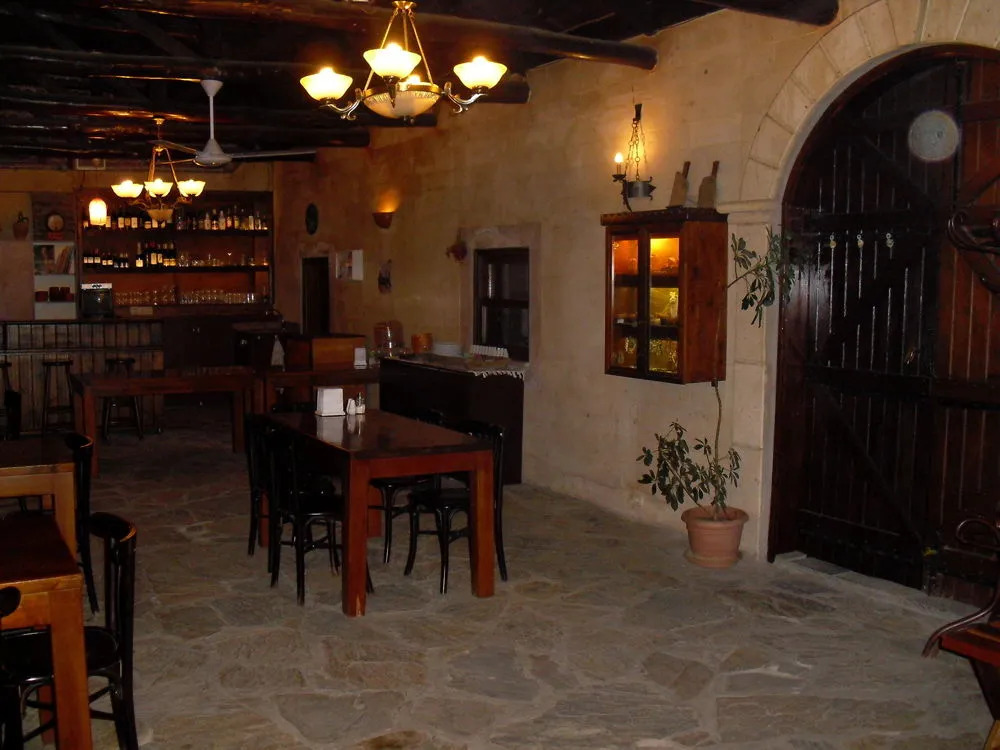 Akropolis Hotel
