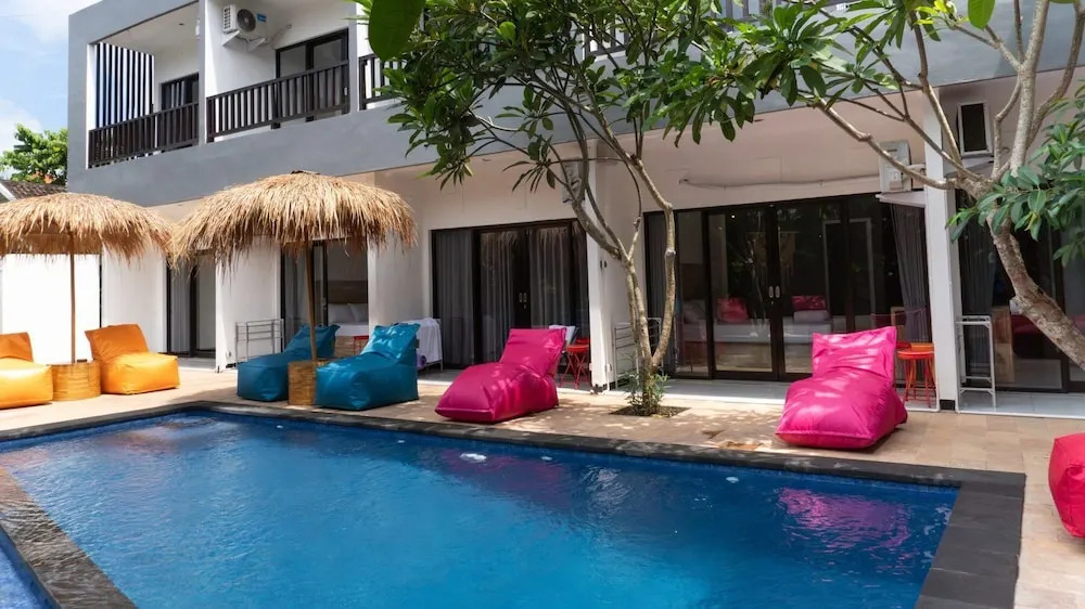 Uluwatu Surf Paradise by Pertama Stay