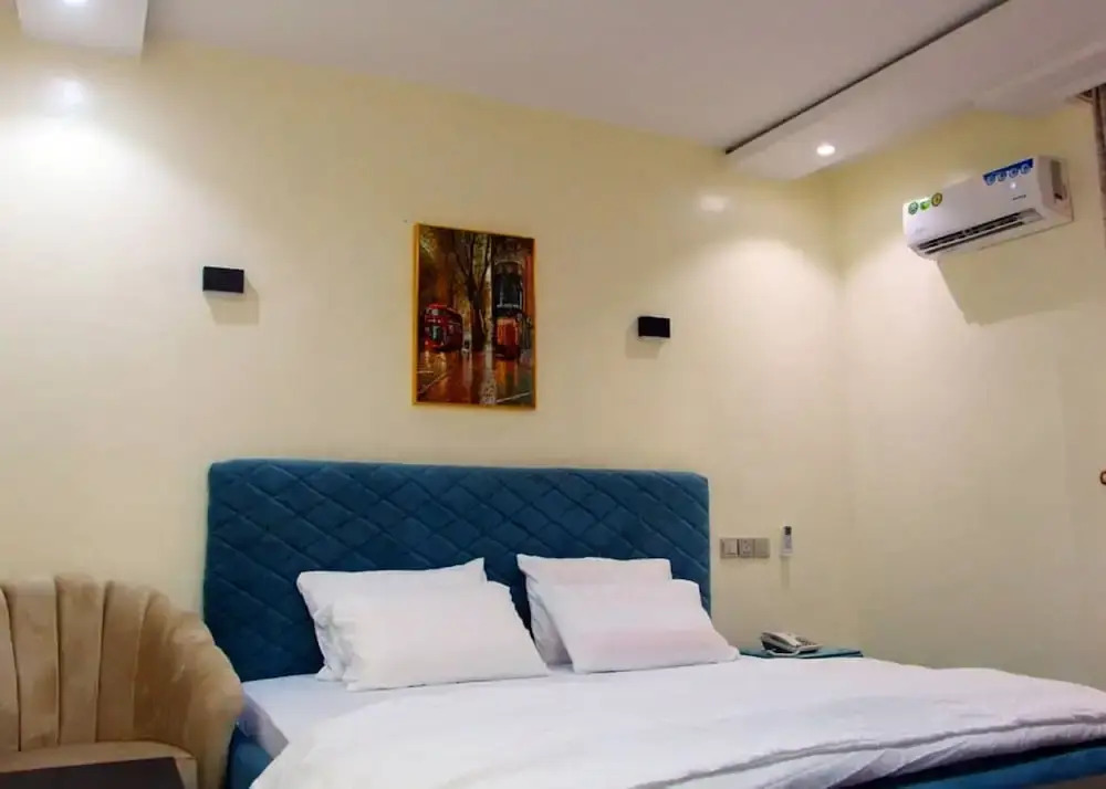 S and B Suites