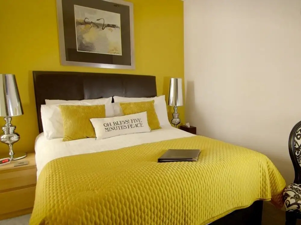 Kenley Hotel