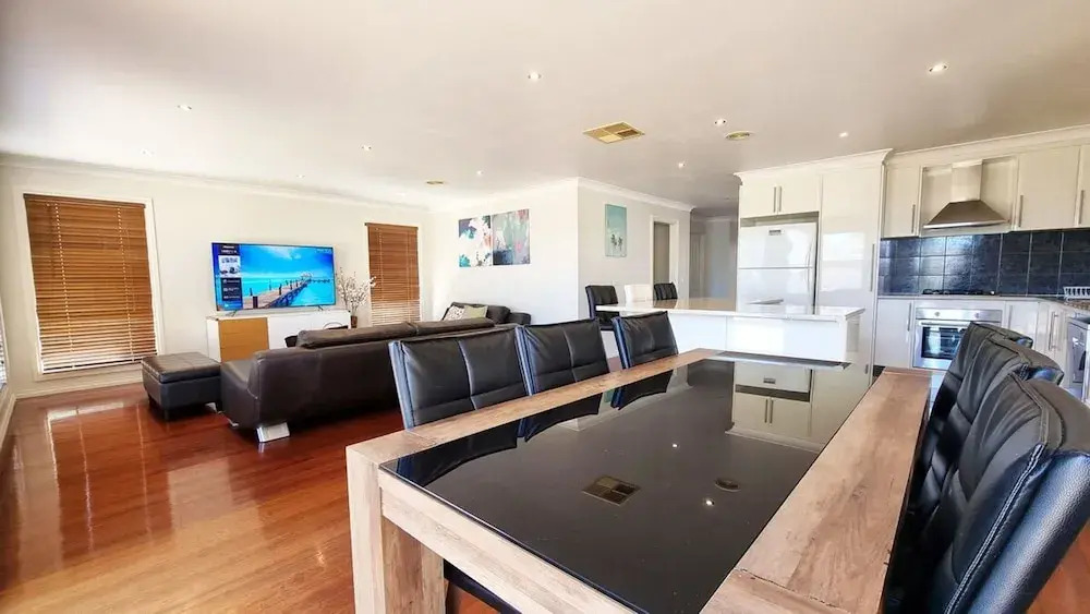 St Albans House - Spacious and Modern Home