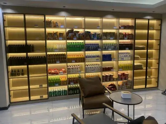 Continent Business Hotel (Changchun West Railway Station)