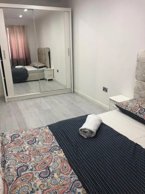 Inviting 2-bed Fully Furnished House-high Wycombe