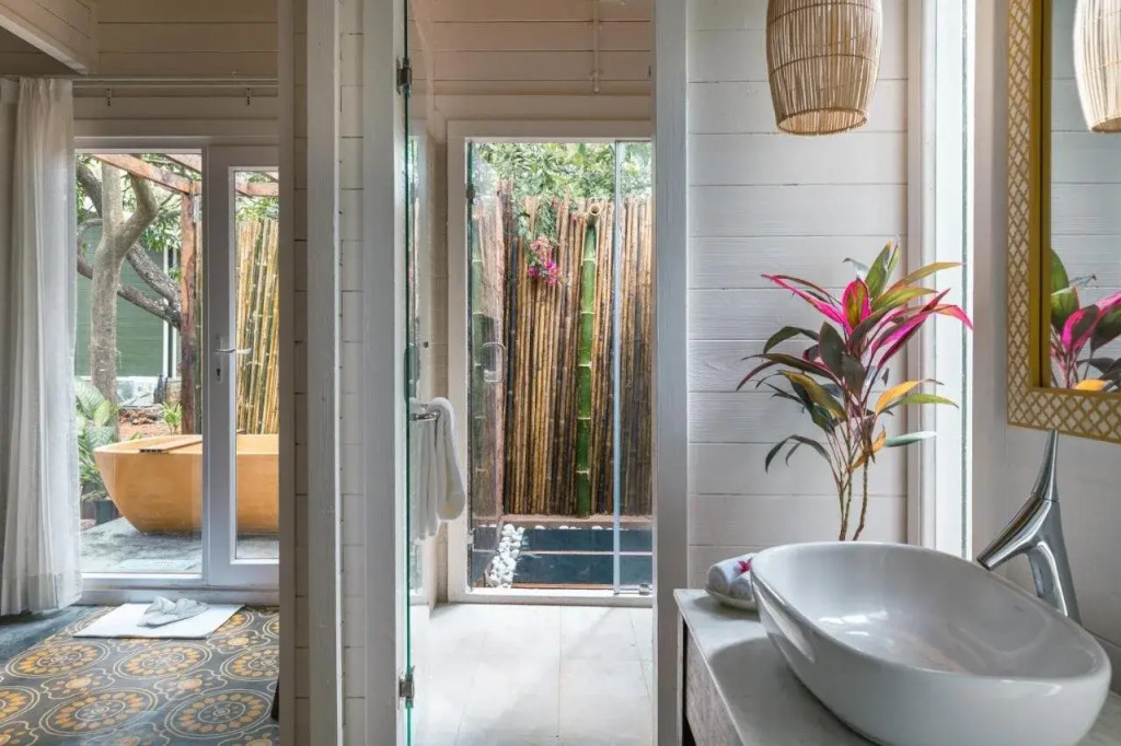 LaRiSa Resort & Spa, Ashwem
