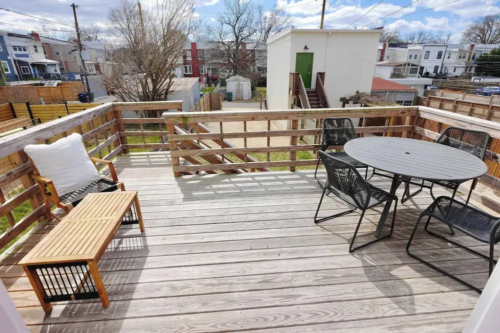Terrific Family Townhouse + Parking x 2 Cars