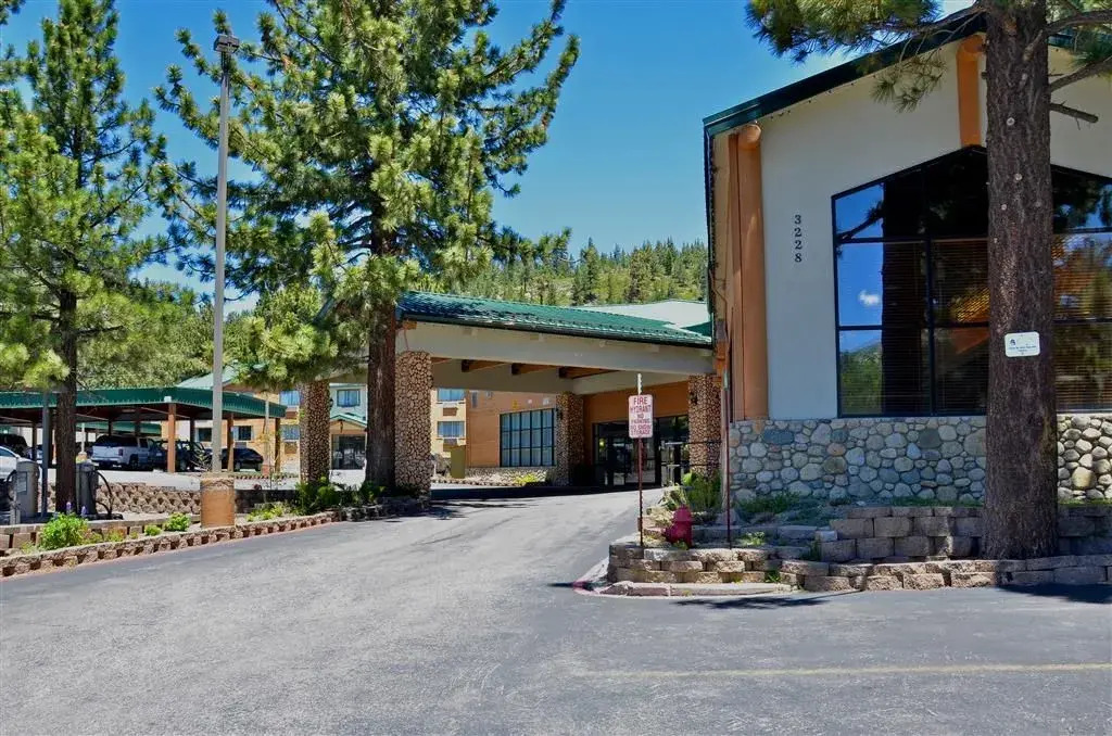 Best Western Premier High Sierra Hotel
