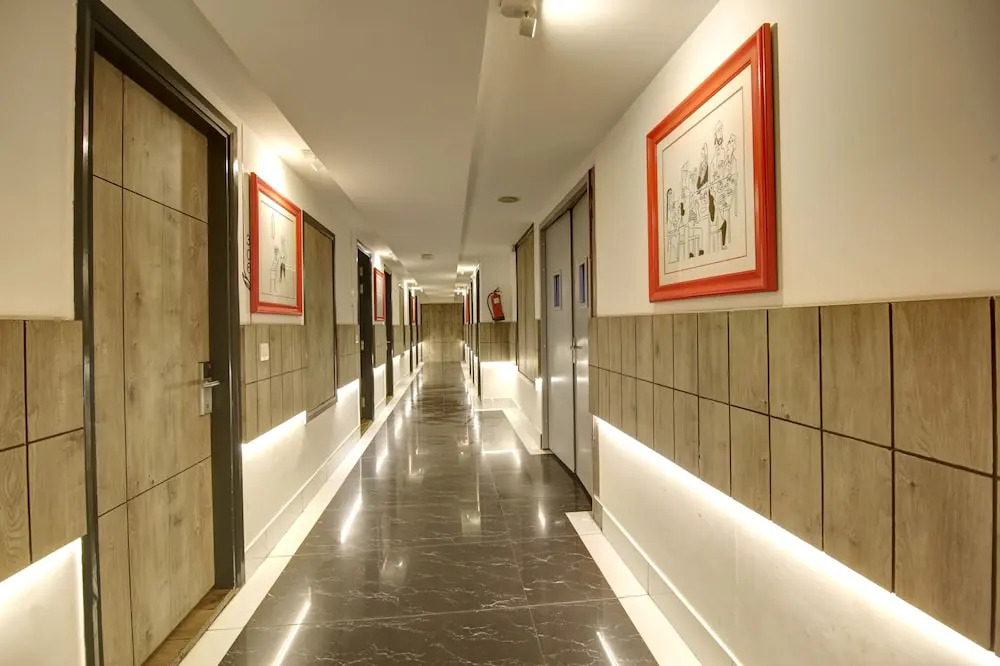 Town Pallace Inn