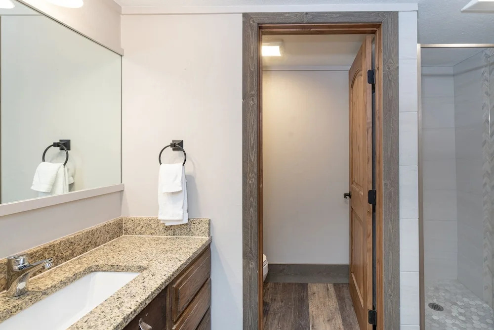 Mountainside Inn 113 1 Bedroom Condo by Alpine Lodging Telluride