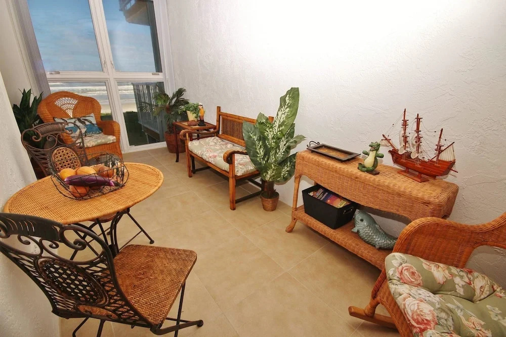 The Smyrna Beach Club 208A Apartment 1