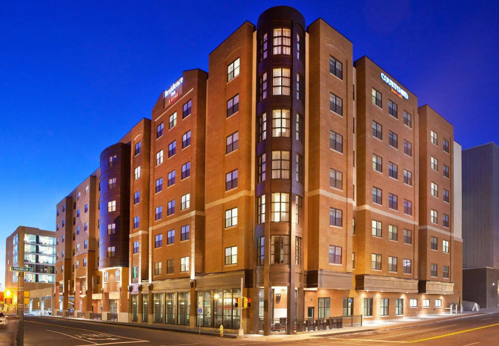Courtyard by Marriott Syracuse Downtown at Armory Square