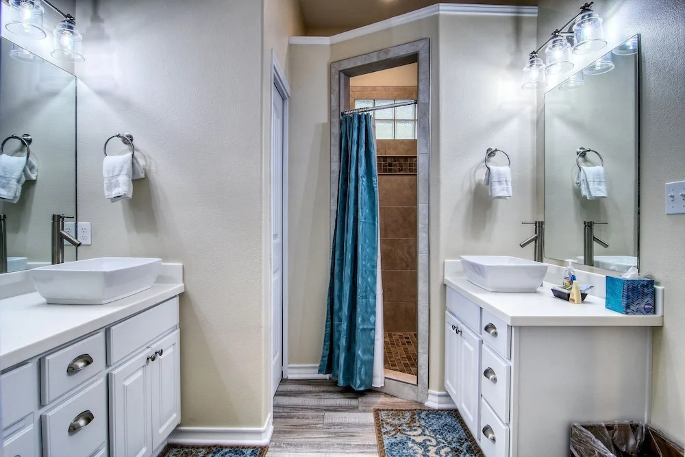 Hook's Harbor Pb204 3 Bedrooms 3 Bathrooms Condo