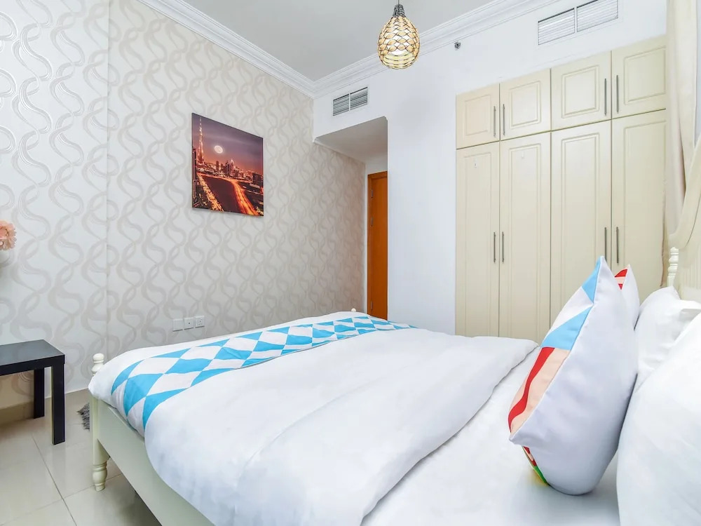 OYO Home 185 Marina Facing 2BHK