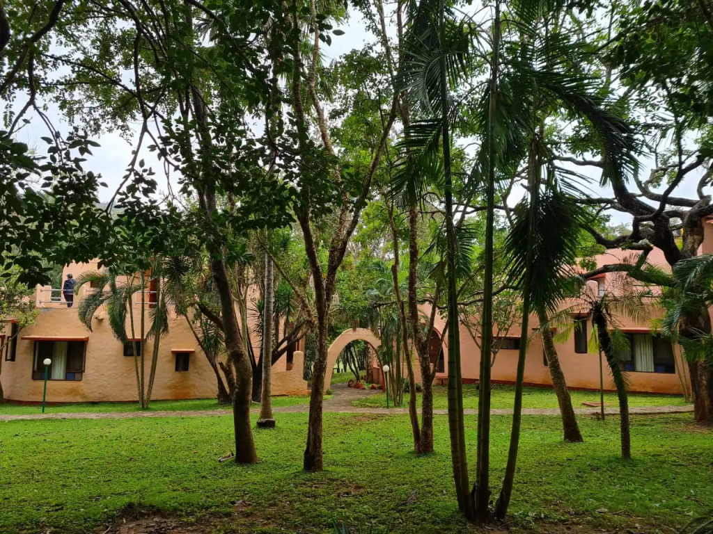 Country Club Wildlife Resort