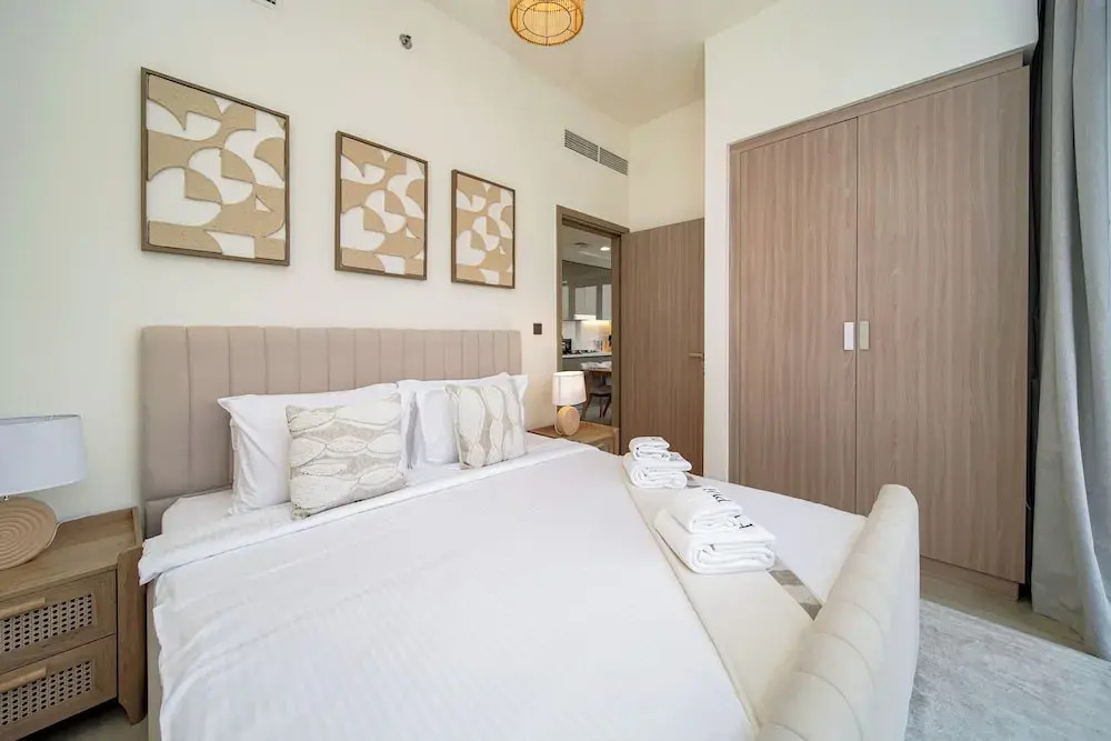 PVH - Stylish 1BR - Azizi Riviera