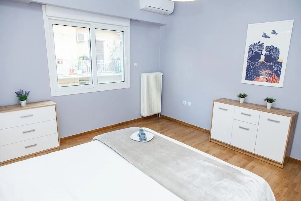 Stylish and Bright Apartment in Athens Centre!