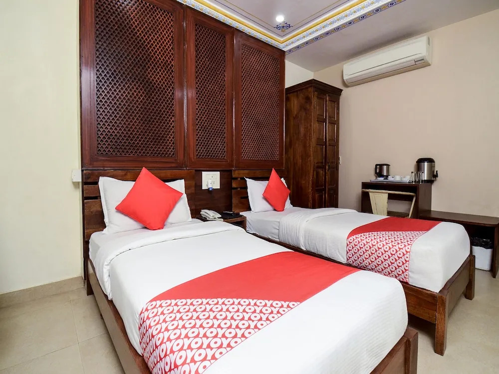OYO 19710 The Umed Hotel