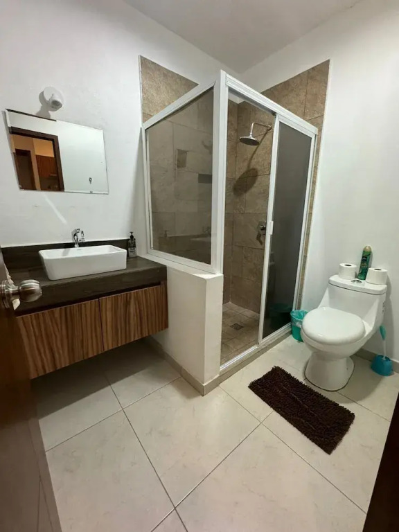 Cambria Versalles by Tovigo Rentals