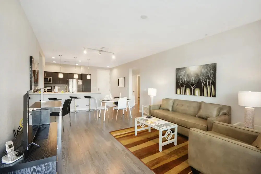 Global Luxury Suites in Menlo Park