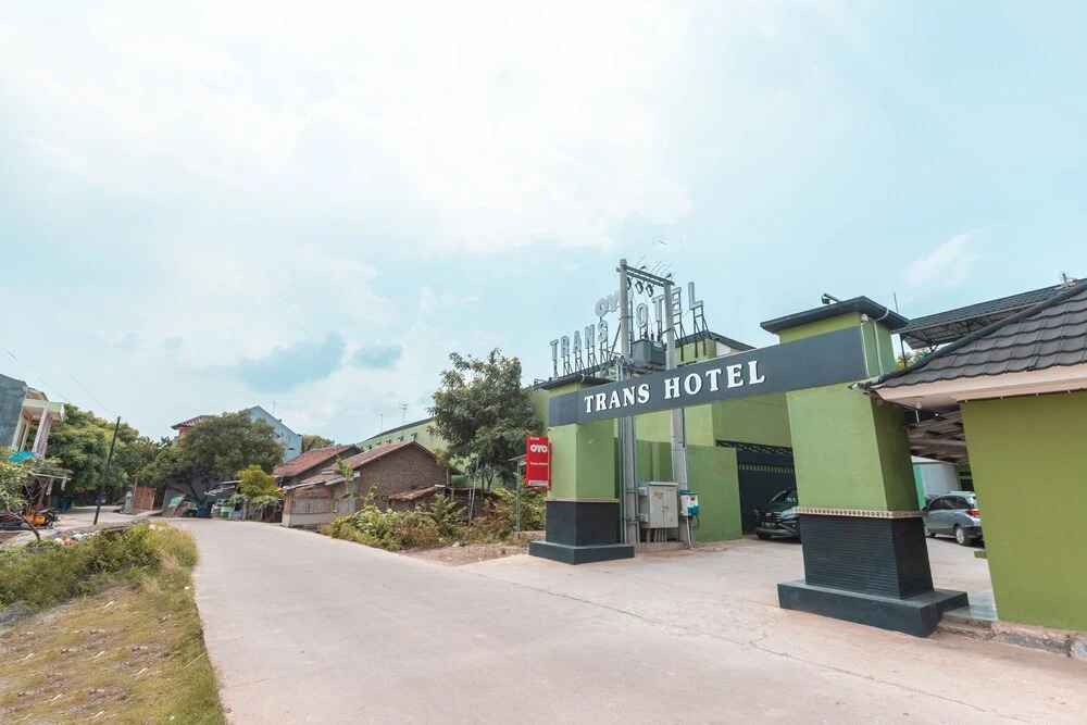 OYO 2306 Trans Hotel