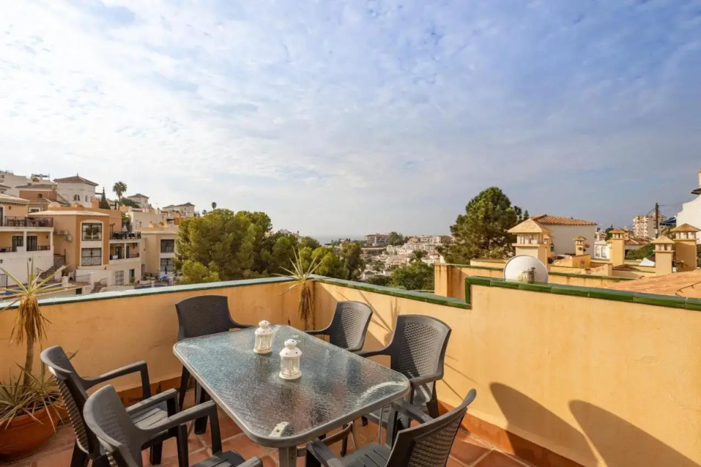 Las Flores 5 - Large townhouse