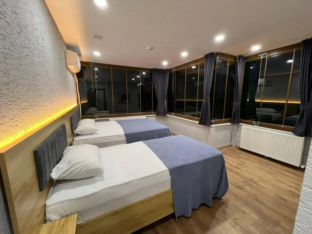 53 Brn Hotel