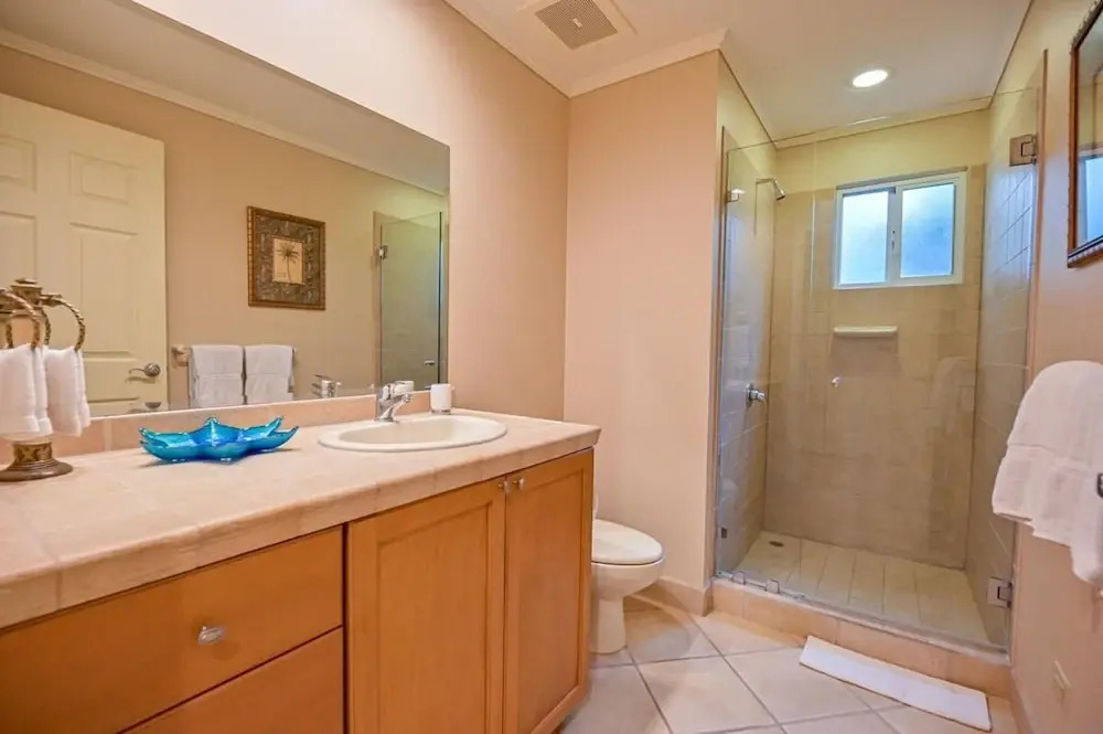 CR Luxury Del Mar 5H 2 Bdrm