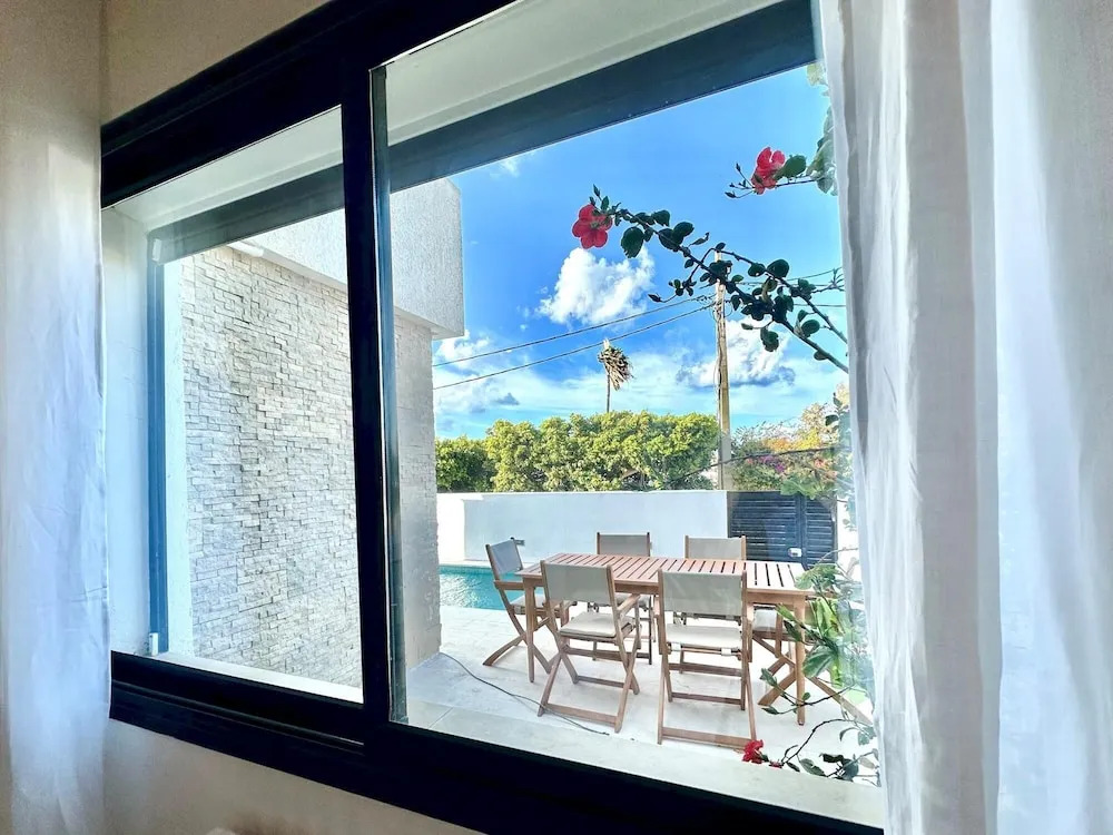 Villa Corniche vue mer et piscine chauffée