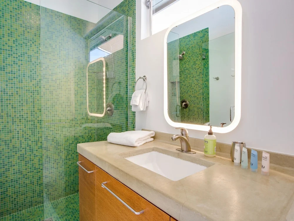 3br/2ba “The Bowie House” Mid-Century Modern W/ Pool And SPA Home