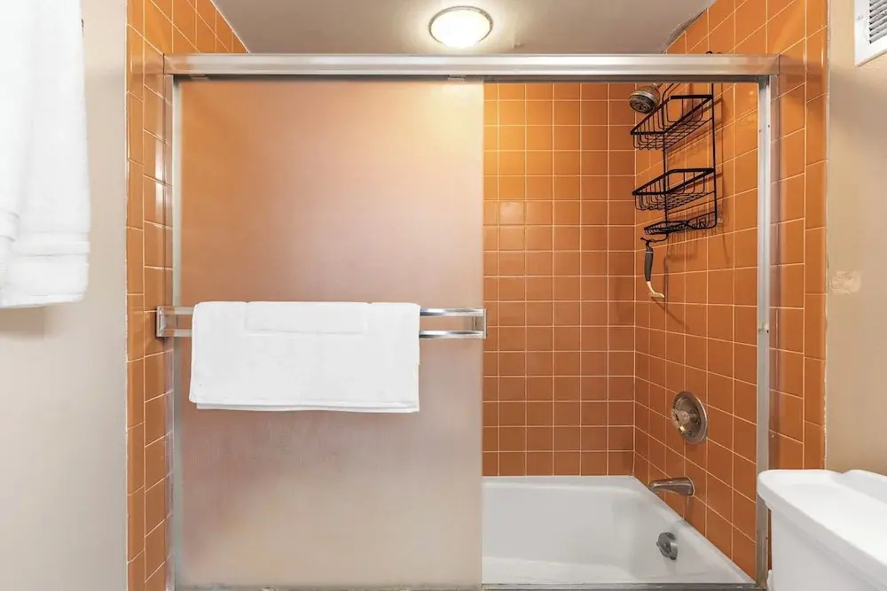 2br, 2BA Condo Across From Magic Sands Pool, AC, Tennis & Bbqs - Vrkcv