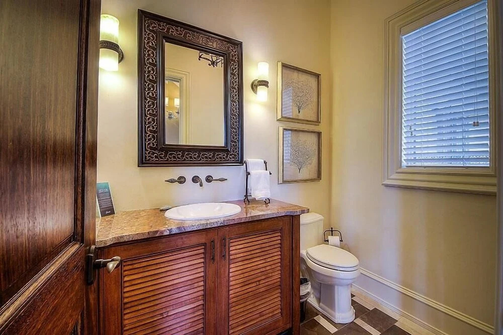 Gigglin Marlin 7 Bedroom Holiday Home by Five Star Properties