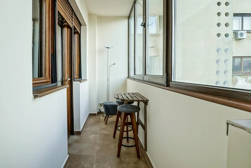 Lovely - 3 Bdr. Serviced Apartment In Old Town