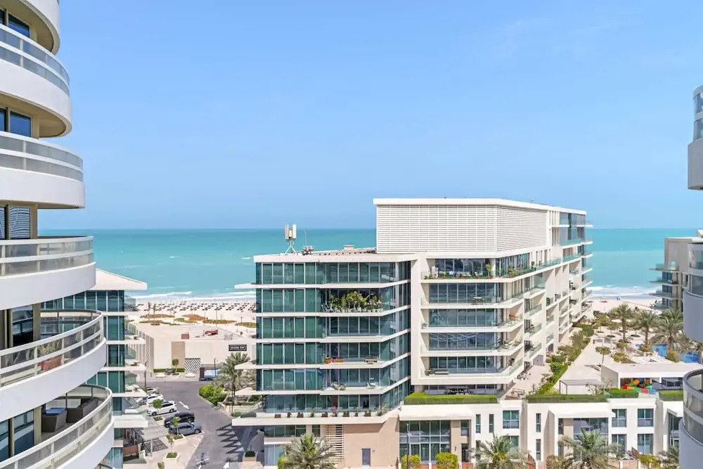 Silkhaus Luxury 2BR Maid Free Beach Access