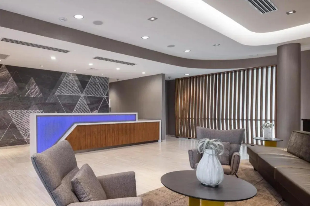 SpringHill Suites Tucson at The Bridges