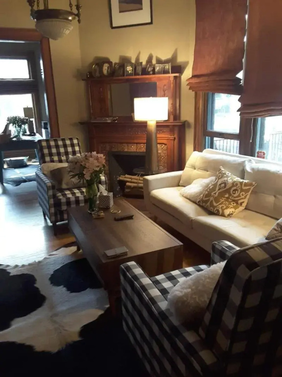 Off Broadway B & B
