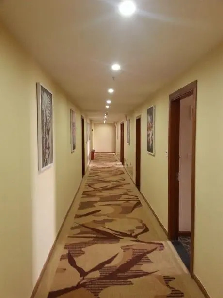 Juncheng Business Hotel