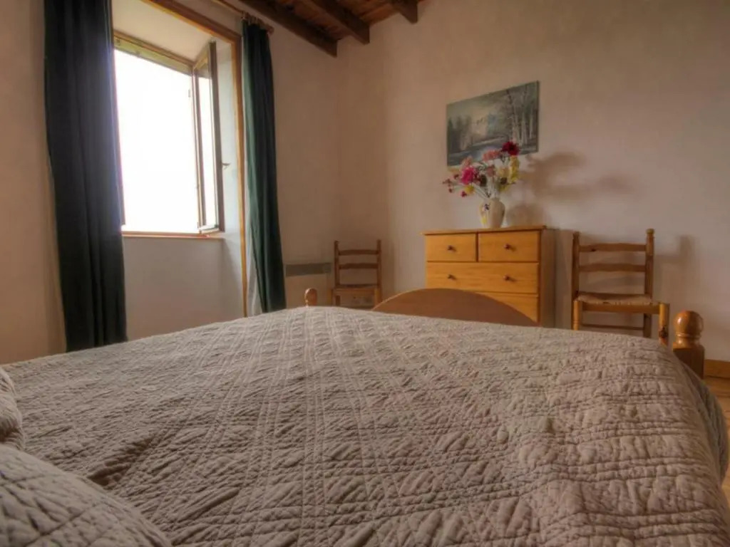 Gîte 80m² avec Terrasse, Wifi et Animaux Acceptés - FR-1-496-113