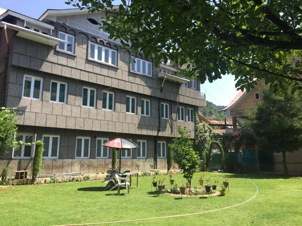 Hotel Humza