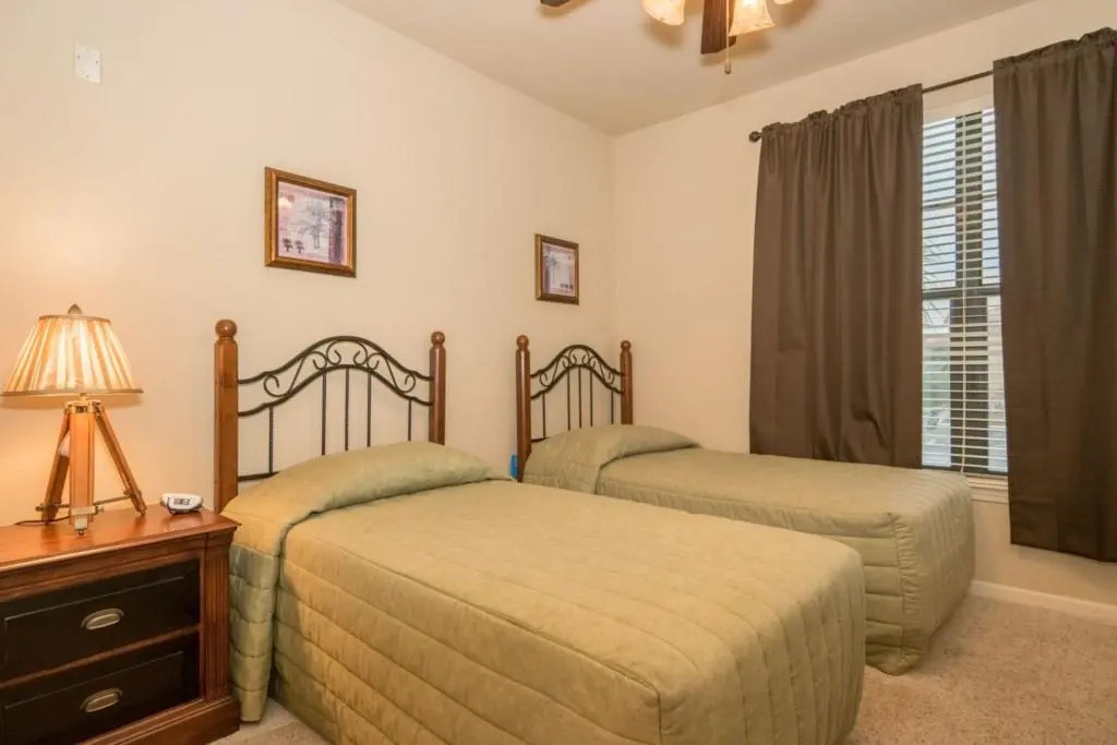 902 Charo Parkway Unit 621 3 Bedrooms, 3 Bathrooms