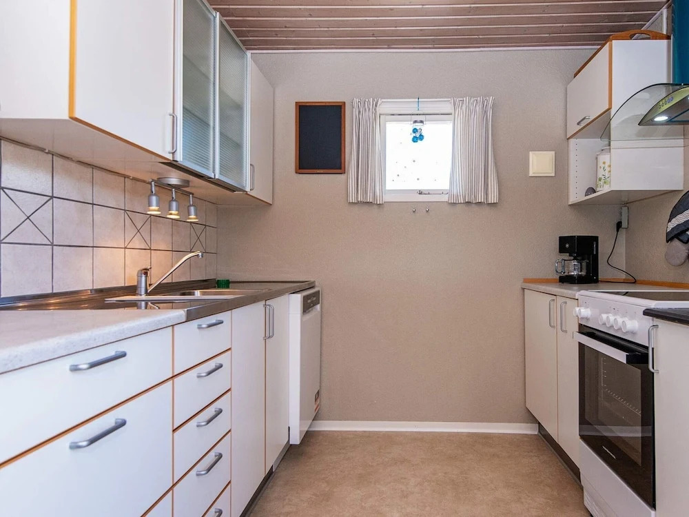 6 person holiday home in Hemmet