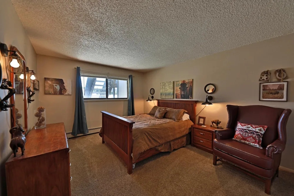 Meadow Ridge Court 7 Unit 6 - 2 Br Condo