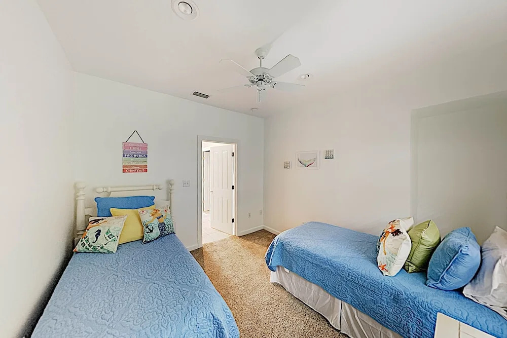 New Listing! Lovely On 18th Hole W/ Golf Cart 3 Bedroom Home