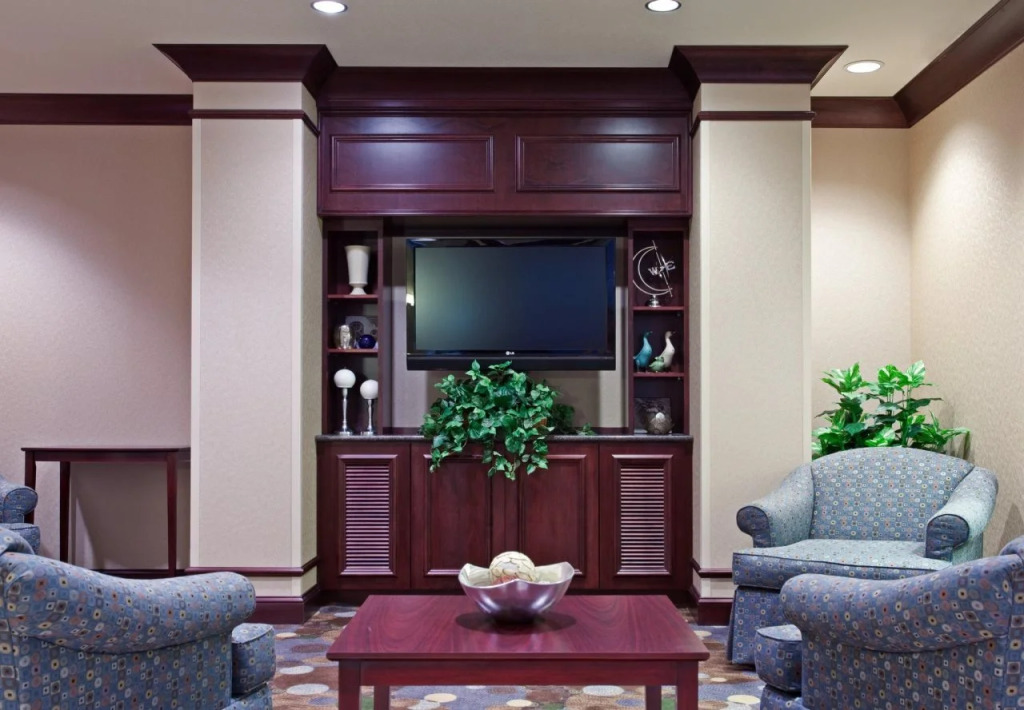 Holiday Inn Express & Suites Chicago West-OHare Arpt Area by IHG